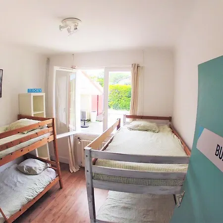 Surfer's Hostel *